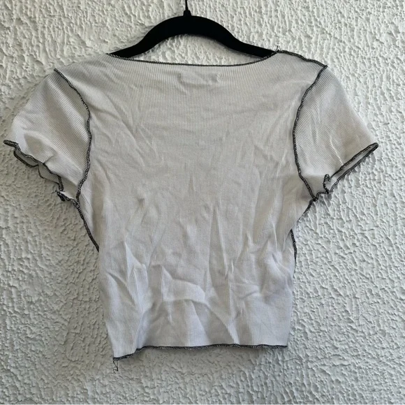 Brandy Melville White and Black Trim Crop Top - Picture 3 of 4
